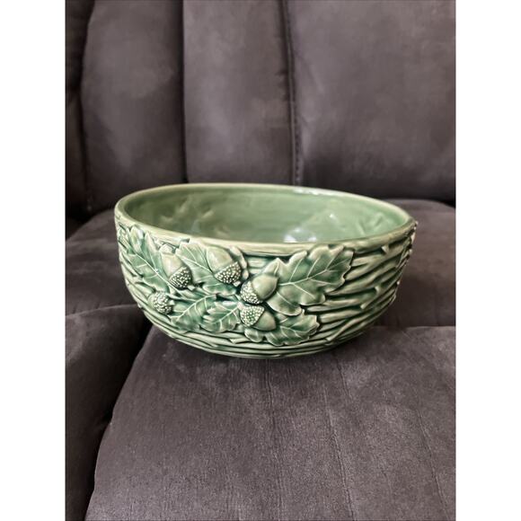 Bordallo Pinheiro Other - Bordallo Pinheiro Ceramic Oak Leaf Serving Bowl Green Acorn Leaves Twigs 8"